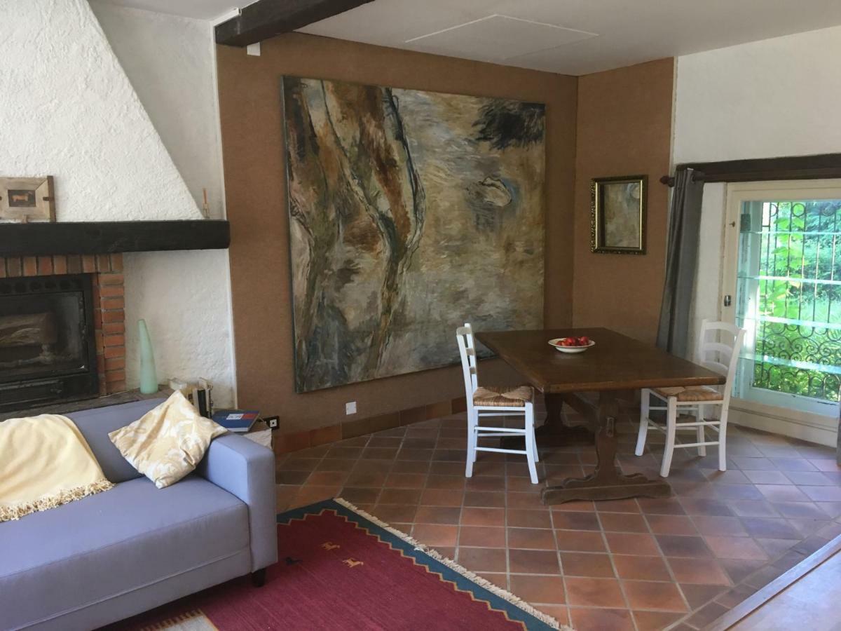 Отель Maison Lyre, Pompadour Arnac-Pompadour Экстерьер фото